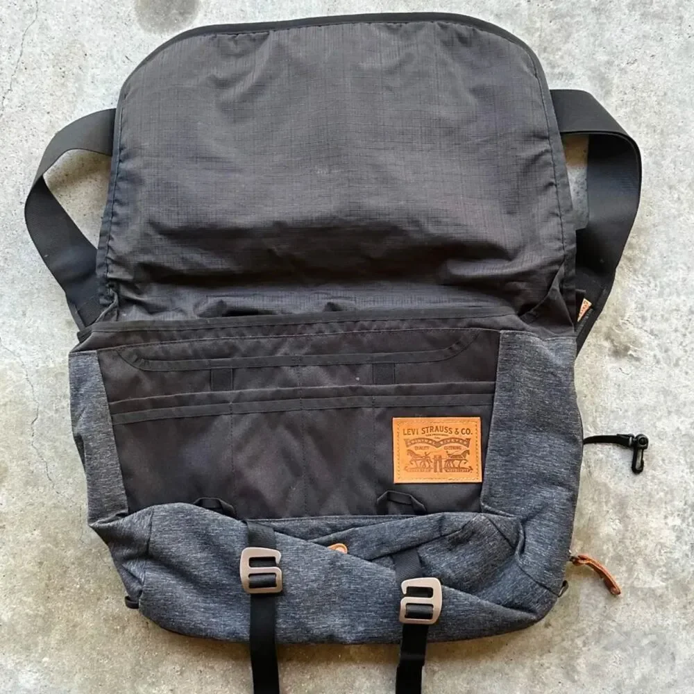 Levi's Commuter Cycling Messenger Bag